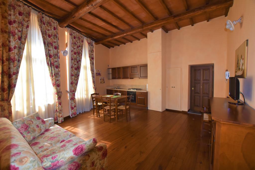 Residenza Palazzo Saloni Montalcino